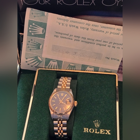Rolex Oyster Perpetual Datejust ladies watch - Picture 13 of 17